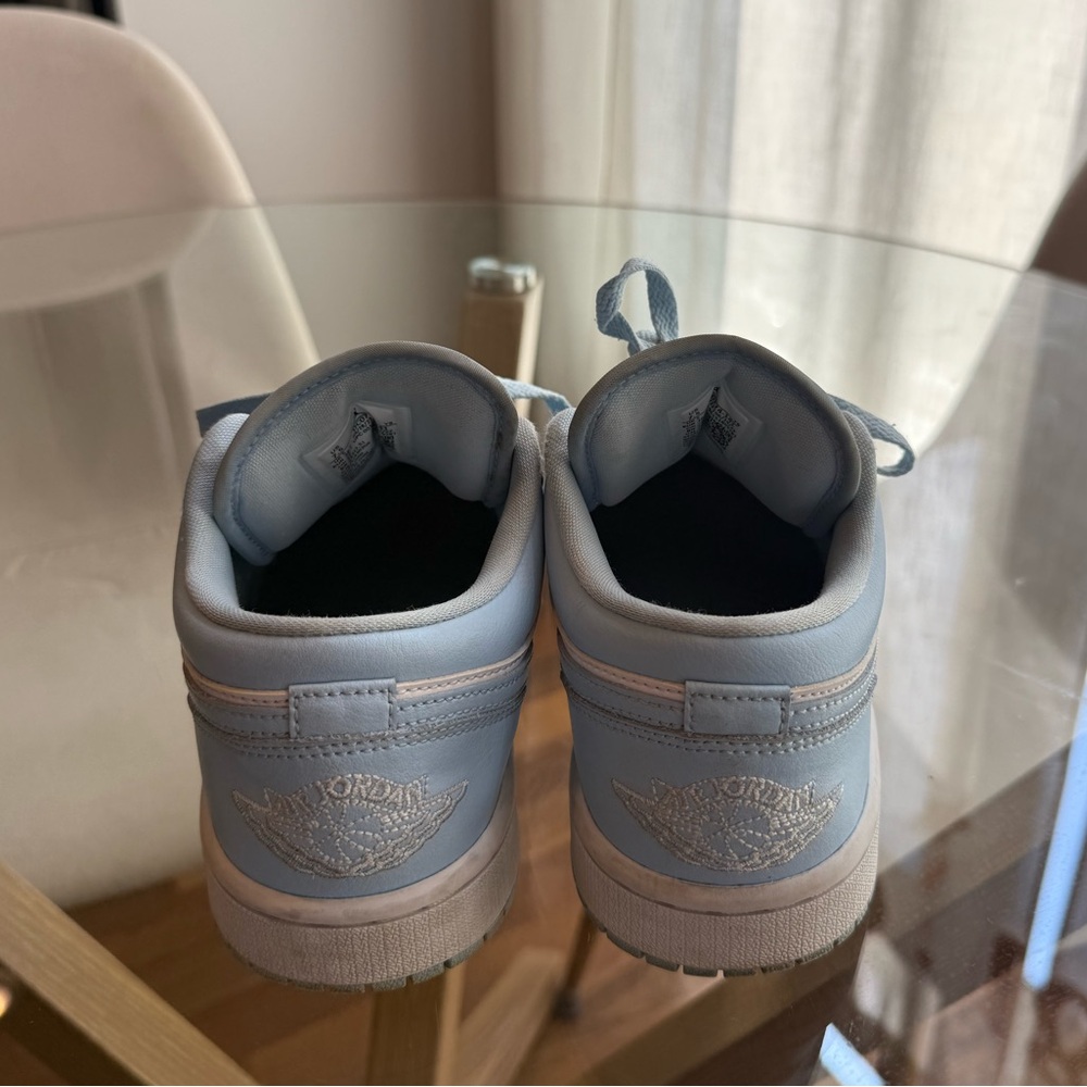 Women’s Air Jordan 1 Low `Ice Blue’ - Picture 5 of 7